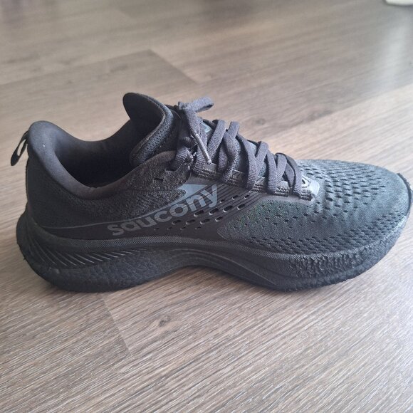 SAUCONY Women's Ride 17 Running Shoe (Black) - Picture 3 of 12